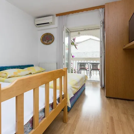 Apartments Cipetic Kastela Exterior photo
