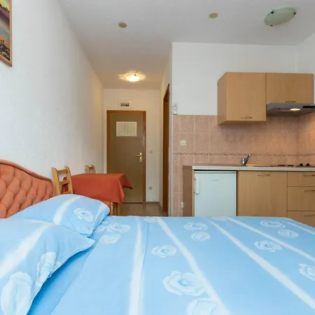 Apartments Cipetic Kastela Exterior photo