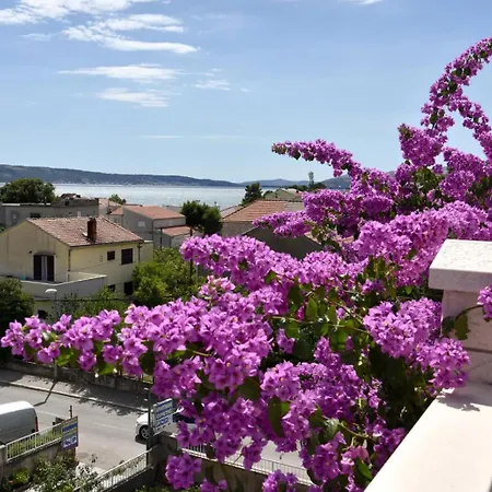 Apartments Cipetic Kastela Exterior photo